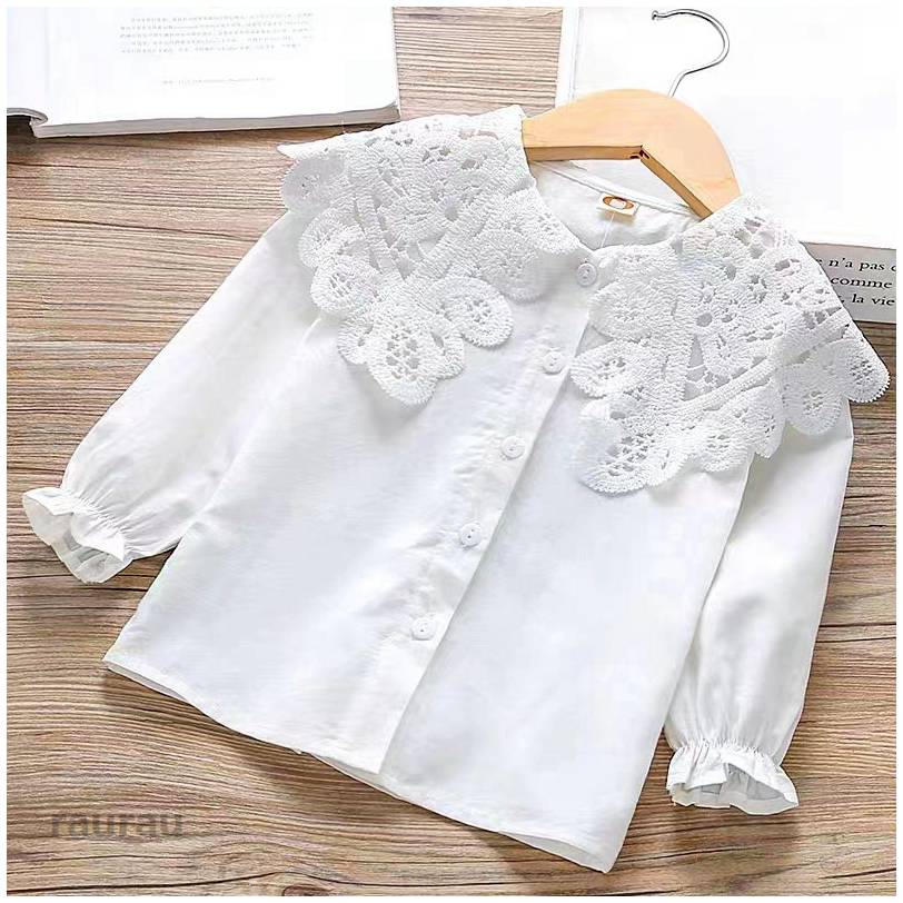 ■サイズ(単位cm)：120　バスト70　肩幅31　着丈49　参考身長:110-120cm130　バスト74　肩幅32　着丈52　参考身長:120-130cm140　バスト78　肩幅33　着丈55　参考身長:130-140cm150　バスト82　肩幅34　着丈58　参考身長:140-150cm160　バスト86　肩幅35　着丈61　参考身長:150-160cm170　バスト90　肩幅36　着丈64　参考身長:160-170cm※商品を平置きにし、メジャーにて手作業による採寸をしております。 2-3cmの誤差が出る場合がございます。■素材：綿、その他■内容：シャツのみ注意事項※生産時期により予告なく仕様が変更される場合がございます。※お使いのモニター設定や撮影時の照明、太陽光の環境により色が異なって見える場合がございます。子どもシャツ ガールズ レース ブラウス 女の子 ホワイトシャツ 長袖 ジュニア ネック 白シャツ 無地 面接 結婚式 キッズシャツ 子供トップス 韓国子供服 フォーマルシャツ 発表会 結婚式 卒園式 入園式 入学式901 00 110120 130 140 150 160cm ギフト プレゼント 子供シャツ レース 白 子供ブラウス ホワイト 無地 子どもシャツ 長袖 袖ギャザいり シンプル 普段着 通学 通園 保育園 スーツやワンピース、スカートに合わせておしゃれにコーデメーカー希望小売価格はメーカーカタログに基づいて掲載しています