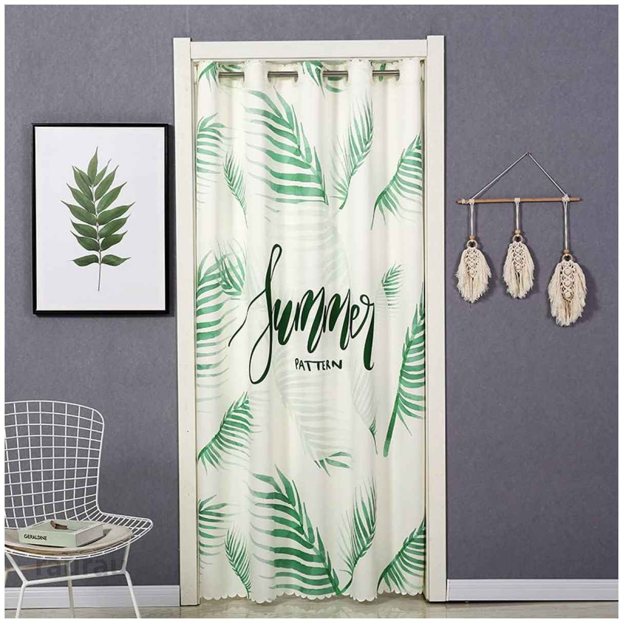 　　　◆◇◆売れている秘密◆◇◆「サイズ（cm）」：（幅＊丈）（1枚） ドア幅55-75cm 適用:120×150cm、 120×180cm、120×200cm 120*220 / ドア幅75-110cm 適用:150*150 150*180 150*200 150*220 150*250 150*270cm / ドア幅110-140cm 適用: 200*150 200*180 200*200 200*220 200*250 200*270 / ドア幅55-75cm 適用:75*200 / ドア幅130-165cm 適用:250*150 250*180 250*200 250*220 250*250 250*270 【 目隠し】玄関やベッドルーム、トイレや洗面所のドアを開けっぱなしにしている時に、良い光や風を通しながら、来客がまっすぐで、直接見えないになります。【 ハトメ仕様】 カーテンの上端にハトメリングを付き、スムーズに開け閉めができます。備考：ハトメリングの直径は約4。 取り付け 工具不要で突っ張り棒を上部の穴に通すだけで簡単に取り付けられます。1本突っ張り棒に引っ掛けます。【断熱で省エネルギ】暑い日や寒い日に、冷房・暖房を入れていてもリビング階段や別の部屋などから熱い空気、冷たい空気が入ってしないになり、快適な温度になります。断熱機能が空調効率をアップさせ、オールシーズン省エネ効果で電気代の節約できます。【モダンデザイン】シンプルで上品な定番素材で洋風、北欧風、和風、そしてモダンなお部屋によく合います。しっかりした縫製、水洗いでき、シワになりにくいです。汚れすれば洗濯機に入って丸洗います。【適用場所】どんなお部屋にもマッチしちゃいます。和室の障子の所に、台所の入り口に、お風呂の通りと玄関が隣接に、洋室の洗面所、料理屋の廊下との境に、押し入れの戸を隠すに色々場所にお勧めです。 ご注文ありがとうございます。Amazonはページに配達時間を10-20日と表示しますが、実際は、ご注文日から3営業日以内に出荷します。（土・日・祝日を除く） 弊店の商品が出荷から到着まで約5-8日かかります。 祝日のため納期が遅れます。 状況により変化する場合がございます。 万が一ご出荷が遅れる場合・在庫なしの場合はメールでご連絡致します。　　　◆◇◆注意事項◆◇◆ご覧のモニターの環境、撮影環境により実物と色味が異なって見える場合がございます。湿った状態で他のものと擦り合わせると色が移る恐れがあります。濃色品の洗濯時は、白色、淡色と分けて洗ってください。ドアカーテン 間仕切り カーテン ロング 北欧風 おしゃれ 遮光 無地 リーフ柄 間仕切りカーテン ハトメ 120*190 のれん ロング 間仕切りカーテン 夏 断熱 冬 カラー 防寒 遮像 目隠し "メーカー希望小売価格はメーカーカタログに基づいて掲載しています