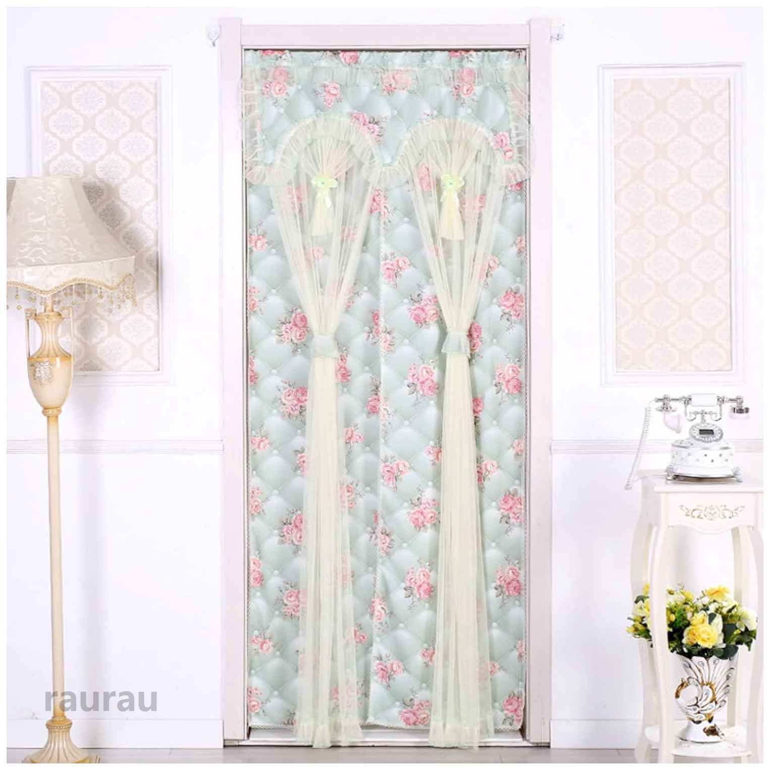 　　　◆◇◆売れている秘密◆◇◆【仕様】素材：ポリエステル混紡「しっかりとした材質と質感、丈夫で長持ち。四季問わず使えられます。」 【取付け】 マジックテープのデザインです。※突っ張り棒は付属していません。【用途】シンプルで上品な定番素材で洋風、北欧風、和風、そしてモダンなお部屋によく合います。【レースのれん】上部で一体化縫製された2重レースカーテン、お部屋が華やかになり、おしゃれ柄の刺繍が可愛らしく、程よい透け感がお部屋を明るくするレースのれんです。おしゃれに素敵に間仕切りができるオススメのアイテムです。【デザイン】北欧のデザインとなり、おしゃれでナチュラルとモダンをので様々な空間にマッチします。お部屋をおしゃれでモダンな空間に演出します。光に透かす性能があり、適切な環境を作成します。それを掛けると、家の環境をリフレッシュになりました。【お手入れ簡単】 洗濯機で丸ごと洗えます。低温でアイロンことができます。縫い目もきれいに処理されているので、お部屋の仕切りにぴったり。使用しないとなった時には、コンパクトに折りたたんで収納できます。柔らかい生地でできているので誰でも簡単に折りたためます。【適用場所】外からとっても見えにくいので、視線をしっかりとシャットアウトしたい場所で最適です。バスルームはもちろん出入り口、キッチン、玄関、和室、洋室、廊下お部屋の目隠しや仕切りにも便利です。どんなお部屋にもマッチしちゃいます。それを掛けると、家の環境をリフレッシュになりました。　　　◆◇◆注意事項◆◇◆ご覧のモニターの環境、撮影環境により実物と色味が異なって見える場合がございます。湿った状態で他のものと擦り合わせると色が移る恐れがあります。濃色品の洗濯時は、白色、淡色と分けて洗ってください。カフェカーテン レース カラー03 花柄 北欧 ショート のれん 装飾 弱遮光 防塵 小窓 洗面所 リビングルーム 敬老の日 新学期 転居祝い ギフト パープル 客間 ホテル おしゃれ 透明感 80* "メーカー希望小売価格はメーカーカタログに基づいて掲載しています