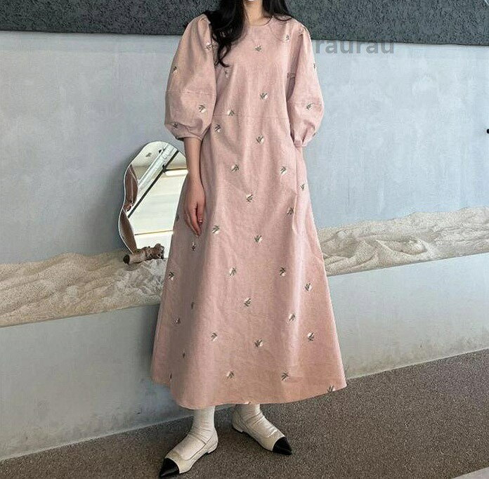 商品情報 商品名 ワンピース ボリューム袖 ロングワンピース レディース 春夏 小花柄ワンピース 綿麻風 ロングワンピース パフスリーブ ワンピース ミモレ丈 ワンピ 大きいサイズ ゆったり Aライン ぽわん袖 大人可愛い 体型カバー 素材 綿カラー ピンク|ベージュサイズ 各サイズの寸法については画像のサイズ表にご参照ください。生産国 中国※何かございましたら、お手数おかけいたしますが、商品到着から7日以内にご連絡をお願い致します。 在庫に関するお知らせ 万一、タイムラグで商品の品切れ等によりお届けできない場合、 またはお届けが遅れる場合がございます。その際には当方よりメールにてご連絡を差し上げま すが、あらかじめますようお願い致します。注意 ※機械による生産過程により、生地を織る際の糸の継ぎ目や多少のほつれなどが生じている場合がございます。※サイズは平置き、メジャー採寸を行っております。 実寸は商品によって若干の誤差が生じる場合がございます。予めご了承ください。※お客様のご覧になられますパソコン機器及びモニタなどの違い、また室内、室外での撮影により実際の商品素材の色と相違する場合もありますので。※※ベルト、飾りやインナーなどは含みません。ワンピース ボリューム袖 ロングワンピース レディース 春夏 小花柄ワンピース 綿麻風 ロングワンピース パフスリーブ ワンピース ミモレ丈 ワンピ 大きいサイズ ゆったり Aライン ぽわん袖 大人可愛い 体型カバー ボリューム袖ワンピース　五分袖　ロングワンピース　フレアワンピ"メーカー希望小売価格はメーカーカタログに基づいて掲載しています