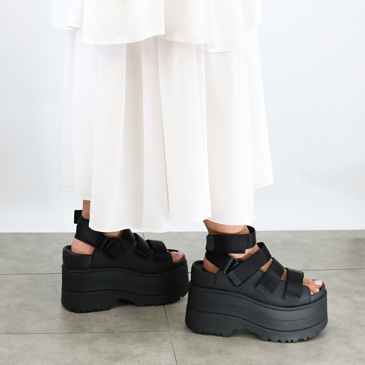 UGG アグ サンダル ストラップサンダル ブラックレディース厚底 夏の人気商品 楽天市場】ugg アグ(ストラップ|サンダル):レディース靴<靴