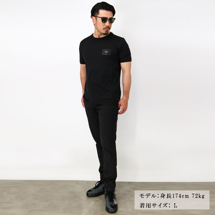 FENDI フェンディ メンズTシャツ FY0894 A9RL ロゴパッチ 半袖 クルーネック SS TEE カットソー 黒 ブラックジャージー Tシャツ 2