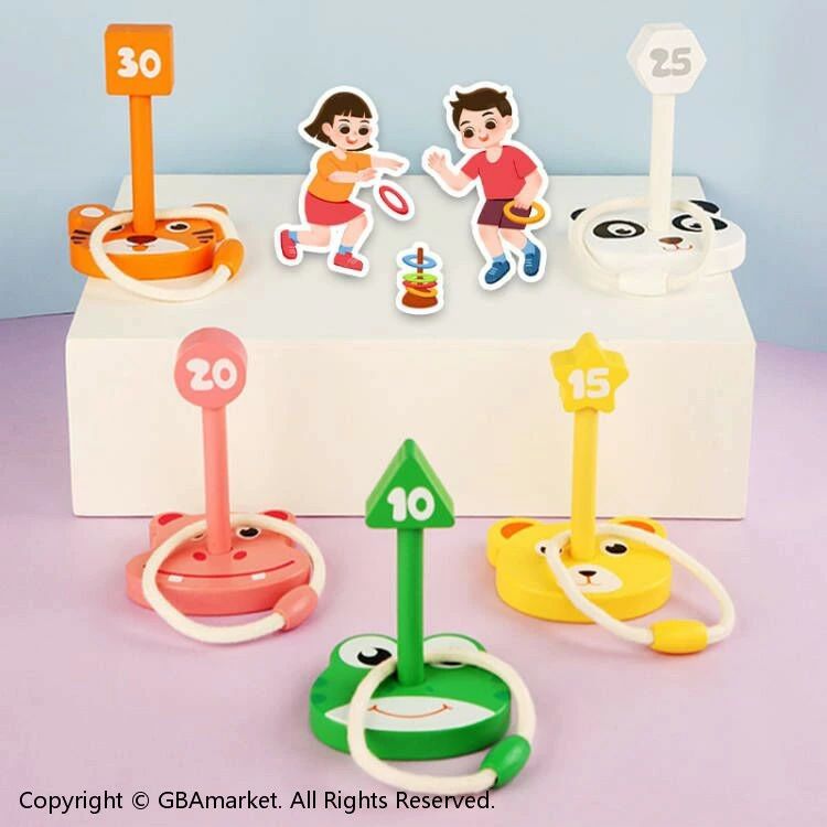 商品説明商品詳細 持ち運びが簡単 投げリングゲームをインストールする必要はありません。 地面またはテーブルに置くだけでプレイできます。とても便利です。持ち運びや保管も簡単です。 木製投擲ゲーム 時代遅れになることのない伝統的な子供のおもちゃ。 頑丈な木製動物型ベース5個＋ロープループ10個付き。 動物のタイプについて 商品展示写真はあくまで参考です。 そして動物のタイプはランダムで、ご指定することができません。 その点についてご購入する前にご確認することをお願い申し上げます。 お客様のご理解のほどよろしくお願いいたします。 ?30日間の完全満足保証 購入を迷っている方や初めて当店を利用する方でも安心 【ご返品ご交換対象】 ? 明らかな初期不良があった場合 ? 大きな汚れがあった場合 ? 商品に欠陥がある場合を除き、返品交換には応じません。 &nbsp;返品交換をご希望の場合には、商品到着後7日以内に ? 問題箇所または製品の写真撮影またはビデオ撮影を頂き、メール添付の上送付頂く事を強く推奨致します。当店までご連絡ください。 状態を確認させていただき、ご返金または交換させていただきます。 【使用上の注意事項】 こちらは海外輸入品になります。 改造/本来の目的以外/強い衝撃などはお控え下さい。 仕様は改善の為に予告なく変更する場合があります。 商品画像と実物の商品の色合いや質感が異なる場合がございます。 ディスプレイ画面等の環境上、写真と実際の商品の色とは多少違う場合がございます。 海外製品の為、時期によって仕様や形状等が変更になる場合がございます。 輸入品の為、多少の汚れ、スレがある場合がございます。かなり細かく作業でしたが、神経質な方および完璧を求められる方はご購入をご遠慮下さい。 パッケージは輸入国の言語が記載される場合がございます。 以上、ご同意の上ご購入ください！検索キーワード 送料無料 輪投げ セット 輪投げセット 子ども会 景品おもちゃ 縁日セット イベント用 カラー輪投げ スポーツ輪投げ 輪投 投げ輪遊び 割れにくい木製ポール仕様 安心 お祭り イベント 玩具 ゲーム 入学式 知育玩具 誕生日 赤ちゃん 男の子 女の子 プレゼント ギフト ごっこ遊び プレゼン トメーカー希望小売価格はメーカーサイトに基づいて掲載しています。商品説明商品詳細 持ち運びが簡単 投げリングゲームをインストールする必要はありません。 地面またはテーブルに置くだけでプレイできます。とても便利です。持ち運びや保管も簡単です。 木製投擲ゲーム 時代遅れになることのない伝統的な子供のおもちゃ。 頑丈な木製動物型ベース5個＋ロープループ10個付き。 動物のタイプについて 商品展示写真はあくまで参考です。 そして動物のタイプはランダムで、ご指定することができません。 その点についてご購入する前にご確認することをお願い申し上げます。 お客様のご理解のほどよろしくお願いいたします。 ?30日間の完全満足保証 購入を迷っている方や初めて当店を利用する方でも安心 【ご返品ご交換対象】 ? 明らかな初期不良があった場合 ? 大きな汚れがあった場合 ? 商品に欠陥がある場合を除き、返品交換には応じません。 &nbsp;返品交換をご希望の場合には、商品到着後7日以内に ? 問題箇所または製品の写真撮影またはビデオ撮影を頂き、メール添付の上送付頂く事を強く推奨致します。当店までご連絡ください。 状態を確認させていただき、ご返金または交換させていただきます。 【使用上の注意事項】 こちらは海外輸入品になります。 改造/本来の目的以外/強い衝撃などはお控え下さい。 仕様は改善の為に予告なく変更する場合があります。 商品画像と実物の商品の色合いや質感が異なる場合がございます。 ディスプレイ画面等の環境上、写真と実際の商品の色とは多少違う場合がございます。 海外製品の為、時期によって仕様や形状等が変更になる場合がございます。 輸入品の為、多少の汚れ、スレがある場合がございます。かなり細かく作業でしたが、神経質な方および完璧を求められる方はご購入をご遠慮下さい。 パッケージは輸入国の言語が記載される場合がございます。 以上、ご同意の上ご購入ください！検索キーワード 送料無料 輪投げ セット 輪投げセット 子ども会 景品おもちゃ 縁日セット イベント用 カラー輪投げ スポーツ輪投げ 輪投 投げ輪遊び 割れにくい木製ポール仕様 安心 お祭り イベント 玩具 ゲーム 入学式 知育玩具 誕生日 赤ちゃん 男の子 女の子 プレゼント ギフト ごっこ遊び プレゼン トメーカー希望小売価格はメーカーサイトに基づいて掲載しています。商品説明商品詳細 持ち運びが簡単 投げリングゲームをインストールする必要はありません。 地面またはテーブルに置くだけでプレイできます。とても便利です。持ち運びや保管も簡単です。 木製投擲ゲーム 時代遅れになることのない伝統的な子供のおもちゃ。 頑丈な木製動物型ベース5個＋ロープループ10個付き。 動物のタイプについて 商品展示写真はあくまで参考です。 そして動物のタイプはランダムで、ご指定することができません。 その点についてご購入する前にご確認することをお願い申し上げます。 お客様のご理解のほどよろしくお願いいたします。 ?30日間の完全満足保証 購入を迷っている方や初めて当店を利用する方でも安心 【ご返品ご交換対象】 ? 明らかな初期不良があった場合 ? 大きな汚れがあった場合 ? 商品に欠陥がある場合を除き、返品交換には応じません。 &nbsp;返品交換をご希望の場合には、商品到着後7日以内に ? 問題箇所または製品の写真撮影またはビデオ撮影を頂き、メール添付の上送付頂く事を強く推奨致します。当店までご連絡ください。 状態を確認させていただき、ご返金または交換させていただきます。 【使用上の注意事項】 こちらは海外輸入品になります。 改造/本来の目的以外/強い衝撃などはお控え下さい。 仕様は改善の為に予告なく変更する場合があります。 商品画像と実物の商品の色合いや質感が異なる場合がございます。 ディスプレイ画面等の環境上、写真と実際の商品の色とは多少違う場合がございます。 海外製品の為、時期によって仕様や形状等が変更になる場合がございます。 輸入品の為、多少の汚れ、スレがある場合がございます。かなり細かく作業でしたが、神経質な方および完璧を求められる方はご購入をご遠慮下さい。 パッケージは輸入国の言語が記載される場合がございます。 以上、ご同意の上ご購入ください！検索キーワード 送料無料 輪投げ セット 輪投げセット 子ども会 景品おもちゃ 縁日セット イベント用 カラー輪投げ スポーツ輪投げ 輪投 投げ輪遊び 割れにくい木製ポール仕様 安心 お祭り イベント 玩具 ゲーム 入学式 知育玩具 誕生日 赤ちゃん 男の子 女の子 プレゼント ギフト ごっこ遊び プレゼン トメーカー希望小売価格はメーカーサイトに基づいて掲載しています。商品説明商品詳細 持ち運びが簡単 投げリングゲームをインストールする必要はありません。 地面またはテーブルに置くだけでプレイできます。とても便利です。持ち運びや保管も簡単です。 木製投擲ゲーム 時代遅れになることのない伝統的な子供のおもちゃ。 頑丈な木製動物型ベース5個＋ロープループ10個付き。 動物のタイプについて 商品展示写真はあくまで参考です。 そして動物のタイプはランダムで、ご指定することができません。 その点についてご購入する前にご確認することをお願い申し上げます。 お客様のご理解のほどよろしくお願いいたします。 ?30日間の完全満足保証 購入を迷っている方や初めて当店を利用する方でも安心 【ご返品ご交換対象】 ? 明らかな初期不良があった場合 ? 大きな汚れがあった場合 ? 商品に欠陥がある場合を除き、返品交換には応じません。 &nbsp;返品交換をご希望の場合には、商品到着後7日以内に ? 問題箇所または製品の写真撮影またはビデオ撮影を頂き、メール添付の上送付頂く事を強く推奨致します。当店までご連絡ください。 状態を確認させていただき、ご返金または交換させていただきます。 【使用上の注意事項】 こちらは海外輸入品になります。 改造/本来の目的以外/強い衝撃などはお控え下さい。 仕様は改善の為に予告なく変更する場合があります。 商品画像と実物の商品の色合いや質感が異なる場合がございます。 ディスプレイ画面等の環境上、写真と実際の商品の色とは多少違う場合がございます。 海外製品の為、時期によって仕様や形状等が変更になる場合がございます。 輸入品の為、多少の汚れ、スレがある場合がございます。かなり細かく作業でしたが、神経質な方および完璧を求められる方はご購入をご遠慮下さい。 パッケージは輸入国の言語が記載される場合がございます。 以上、ご同意の上ご購入ください！検索キーワード 送料無料 輪投げ セット 輪投げセット 子ども会 景品おもちゃ 縁日セット イベント用 カラー輪投げ スポーツ輪投げ 輪投 投げ輪遊び 割れにくい木製ポール仕様 安心 お祭り イベント 玩具 ゲーム 入学式 知育玩具 誕生日 赤ちゃん 男の子 女の子 プレゼント ギフト ごっこ遊び プレゼン トメーカー希望小売価格はメーカーサイトに基づいて掲載しています。