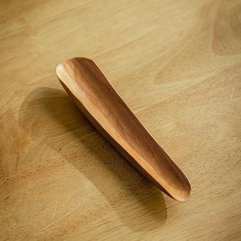 材質：龍眼木お茶屋に不可欠なお茶作り道具で、家庭、オフィス、お茶屋などでの使用に最適。外観と実用性を兼ね備えた一品です。お祝い、引越し、誕生日などにお茶を愛する友達、同僚、家族への贈り物としても素晴らしいです。形はシンプルで面白い、きめが細かく丈夫で、カビや虫がつきにくいため、耐久性に優れています。お手入れが簡単、湿らせた布とタオルで乾かすか、流水ですすいでください。材質：龍眼木お茶屋に不可欠なお茶作り道具で、家庭、オフィス、お茶屋などでの使用に最適。外観と実用性を兼ね備えた一品です。お祝い、引越し、誕生日などにお茶を愛する友達、同僚、家族への贈り物としても素晴らしいです。形はシンプルで面白い、きめが細かく丈夫で、カビや虫がつきにくいため、耐久性に優れています。お手入れが簡単、湿らせた布とタオルで乾かすか、流水ですすいでください。