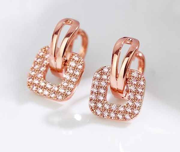 レディース ピアス スワロフスキー 揺れる 職場 K18金 おしゃれ