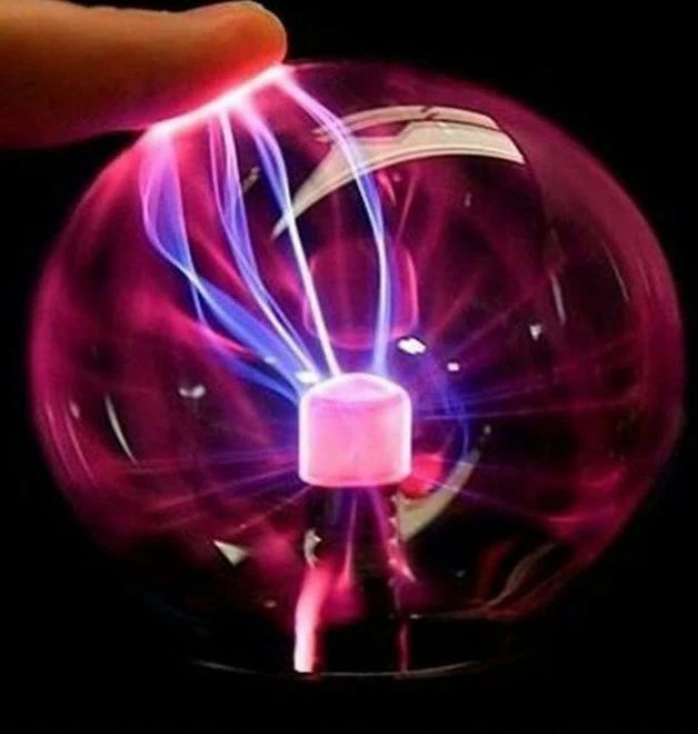 プラズマボール ガラス玉 おもちゃ ボール USB駆動の科学玩具放電ボール タッチと音を感知するプ [3]