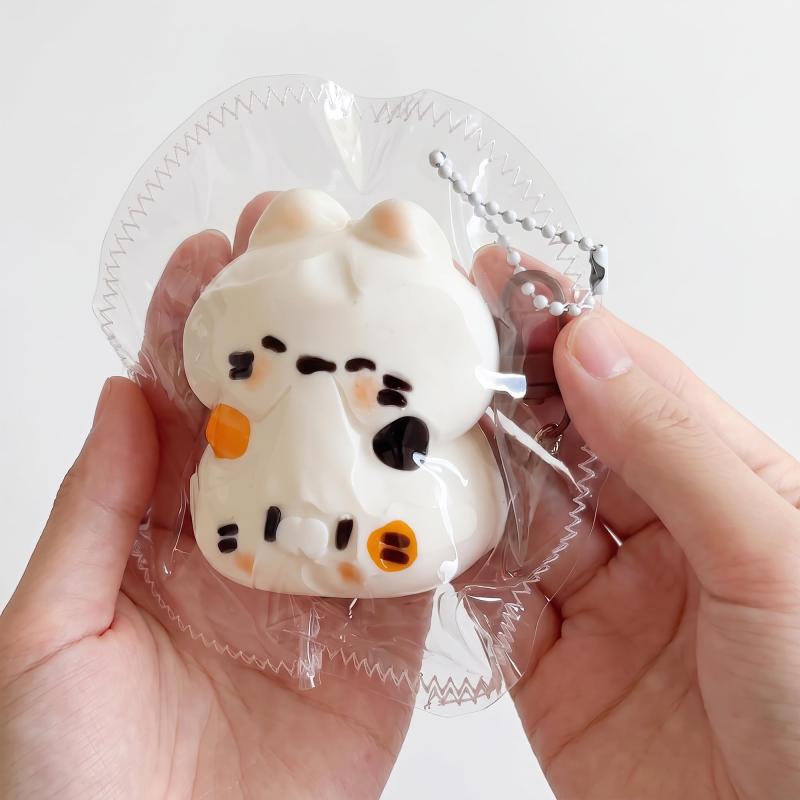【2026最新】スクイーズ グッズ 握るおもちゃ 猫 ねこ アイス ぺんぎん くま ぷにぷに もちもち 癒しグッズ ストレス解消 低反発 柔らかい キーホルダー付き かわいい 動物 おしゃれ プレゼ rbhonpo-10147556 RB本舗 サンプル画像3