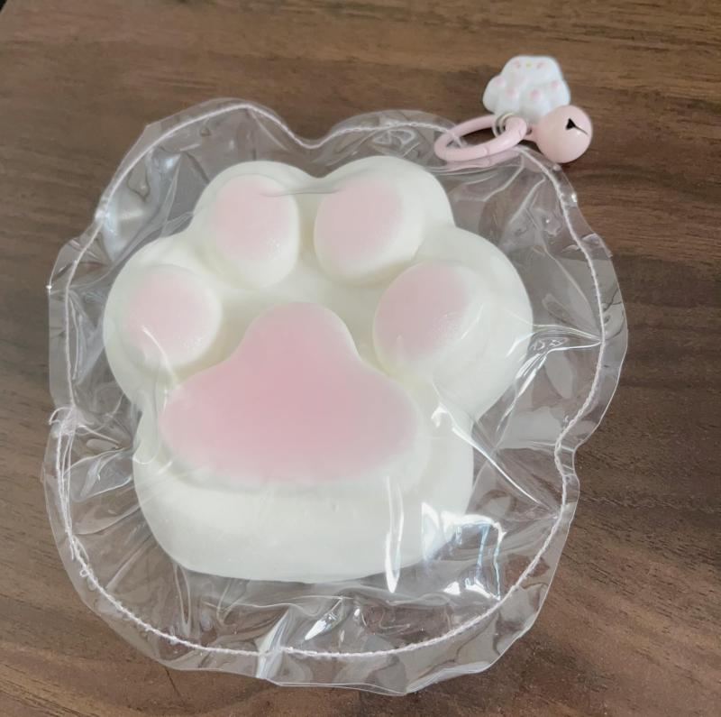 【2026最新】スクイーズ グッズ 握るおもちゃ 猫 ねこ アイス ぺんぎん くま ぷにぷに もちもち 癒しグッズ ストレス解消 低反発 柔らかい キーホルダー付き かわいい 動物 おしゃれ プレゼ rbhonpo-10147980 RB本舗 サンプル画像3
