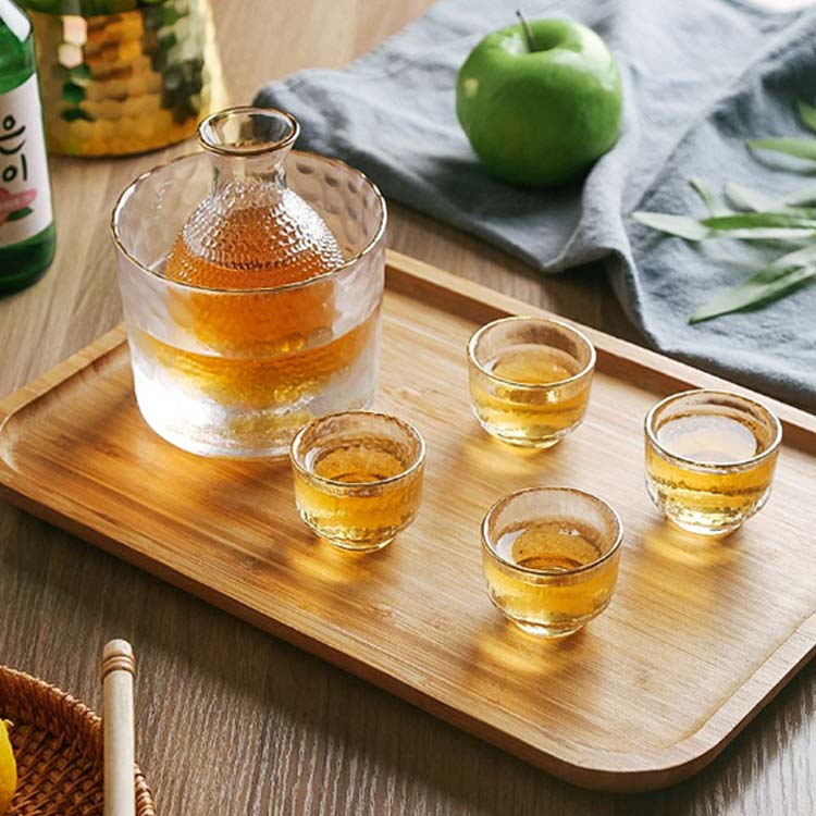 【6点セット】酒器セット 冷酒器 熱燗 徳利 冷酒 ゴールド 【6点セット】酒器セット 冷酒器 日本酒 おちょこ シンプル とっくり ぐい呑み 冷酒グラス ギフト 保温 保冷 盃 上品 高級感 プレゼント おしゃれ 金 贈り物 ガラス製 引っ越し お祝い 来客 父の日 母の日 杯