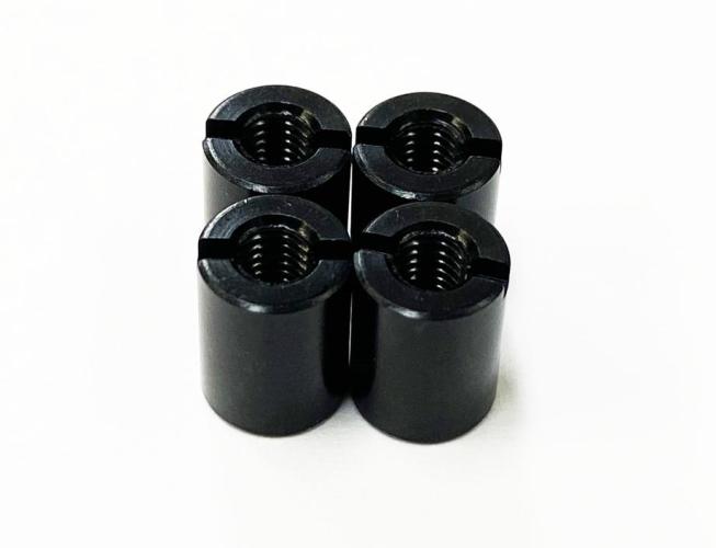 軽量で耐久性のある黒色のアルミ汎用カラーです。 ※本体直径6mm、M3メスメスネジ ※締め込み可能な「すり割り」付 【4個入】