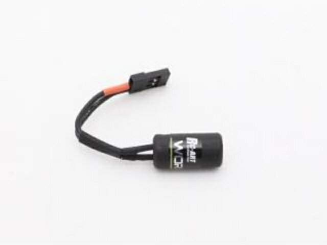 配線が黒くなり 見た目もクールになりました。 2種類のキャパシターが、サーキットのレイアウトによって使い分けることが出来ます。 ●タイプT テクニカルサーキット（一般的な全国のサーキット）向けで沢山の切りかえしなどでの頻繁な電圧消費によるサーボの性能低下を防いでくれます。 ●タイプH 大きなサーキットなどの高速レイアウト向けでハイスピードからの振りだしで高負荷のかかるサーボの保持力をサポートしてくれます。 ★取付は受信機のどの場所取り付けても，同じ性能を発揮します。 ★リーズナブルな価格で本来の電子デバイスの性能を、しっかり引き出してくれるアイテムです。 ※取付はコンパクトで搭載の自由度があります。