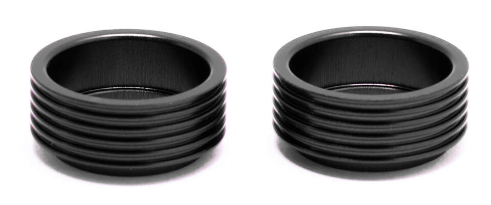 在庫の有りの表示でも、お取り寄せになる場合がございます。メーカー欠品や生産終了等で入荷出来ない場合は、改めて弊社より連絡させて頂きます。また、ご注文をキャンセルとさせて頂く場合があります。予めご了承ください。【パッケージ等の破損について】パッケージは物流時に内容物を保護するためのものです。内容物に支障のないレベルのパッケージの汚れや破損等は、返品及び交換の対象外とさせていただいております。　ネコポスについて（補償や注意事項)　　　　　必ずお読みください！ ※ 配送方法で ネコポス を選ばないと宅配便（税込540円）での配送となりますのでご注意ください。●アップリテーナーと同様の機能を有するショックスペーサー。 ●スプリングとアジャストダイヤルまたはリテーナー間に取り付けて使用します。 ●プリロードを大きく掛けたい、車高を上げたい、下がり過ぎたダイヤル位置を上げたい等の用途に。 ●サイズは+4mmと+6mm。5色のカラーラインナップでワンポイントなドレスアップにも最適。 ●標準径シリンダー スプリング内径14mm以上に対応。(※上記条件を満たしていても、あらゆるショックに対応するかは保証いたしかねます。)