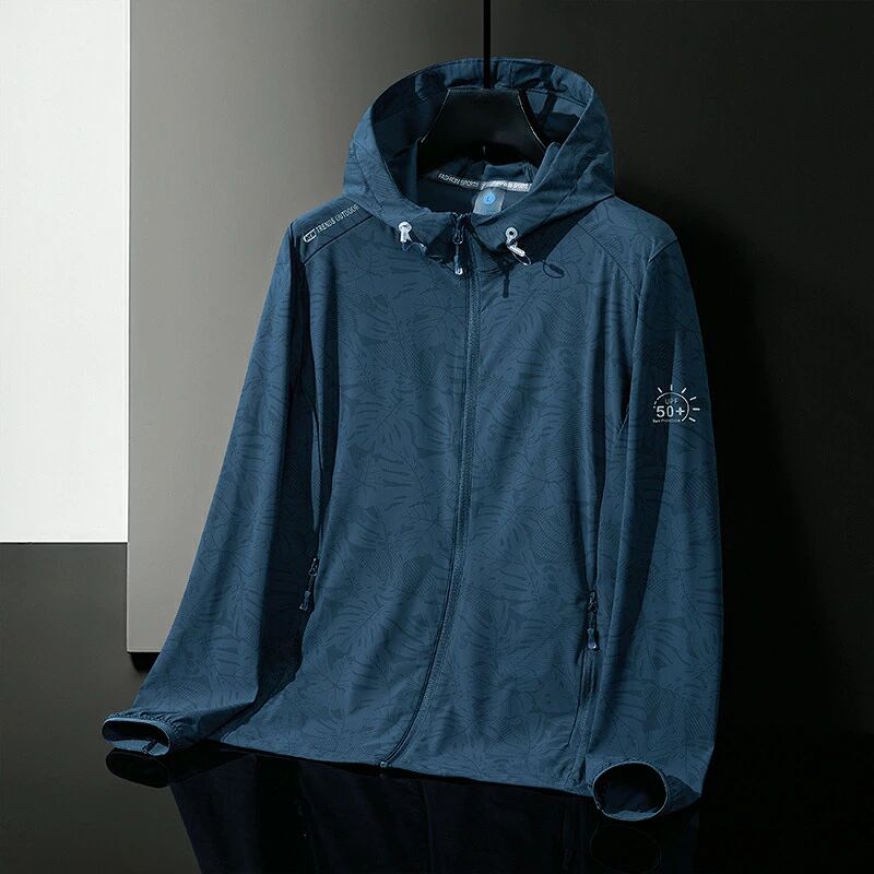 商品名：ラッシュガード カップルスタイルカラー：メンズ：ダークグリーン、ライトグレー、ネイビー；レディース：ライトグレー材質：80%ポリエステル, 20%スパンデックス商品パッケージ数：1点商品説明：1.【通気性吸汗性速乾性に優れ】男女兼用のラッシュパーカーです、長袖＆UPF50+＆ 海やプールではもちろん、スポーツやアウトドアシーンでも使える水陸両用モデルです。速乾性に優れた素材で、汗や水を吸収していつでもサラサラの着心地。また、軽量コンパクトでかばんの中にも入れとけて、持ち運びもラクラ！2.【着る日焼け止め】フード付きなので厳しい日差しでも頭と首の日焼けを防ぎます。用途やお好みでお選びください、あなたに合うラッシュガードが必ず見つかります。3.【接触冷感】冷感生地を使用！一般の蒸し暑いポリエステル生地ではなく、独特な紡織技術で織った通気性と速乾性に優れな生地を使用、汗ばむでも蒸れません。伸縮性がある生地のため、ストレスなく着用できます。4.【お手軽簡単UV対策】羽織るだけでUV対策！紫外線から肌を守る！日焼け肌荒れ対策に…UVカット率 98%以上，シンプルなカラーだから幅広い方にオススメ！様々なシーンで大活躍フード付きラッシュガード！5.【お手入れ方法】: 30以下の水で中性洗剤で手洗い、漂白剤使用不可、ドライクリーニング不可、高温アイロン不可。6.【快適で安全&amp;品質保証】山、海、川、プール、海水浴、旅行の移動時や車内、キャンプ、アウトドア、フェス、通勤、通学、ランニングスポーツウェアなどたくさんのご利用シーンで活躍。お客様に最高のアフターサービスを提供することを約束します。サイズを選択する時サイズ表を参照してください。