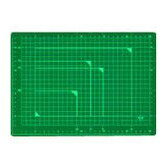 プラス 48573)カッターマット A4 GR CS-A4 緑 CSA4GR オフィス 住設用品 オフィス 住設用品 オフィス備品 デスクマット(代引不可)