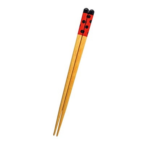おひさまキッズてんとう虫18cm特長家庭用食器洗浄機対応!仕様商品サイズ(約):180mm塗:ポリエステルウレタン素地:天然木生産国:日本メーカー名：サンライフ原産国：日本【配送について】こちらはメール便での発送となります。メール便でのお届はポストインです。下記の事項は対応できませんのでご確認ください。■時間指定・到着日指定はできません。■代金引き換えでのお支払いはできません。■お荷物の現在地追跡はできません。※他の商品との同梱不可