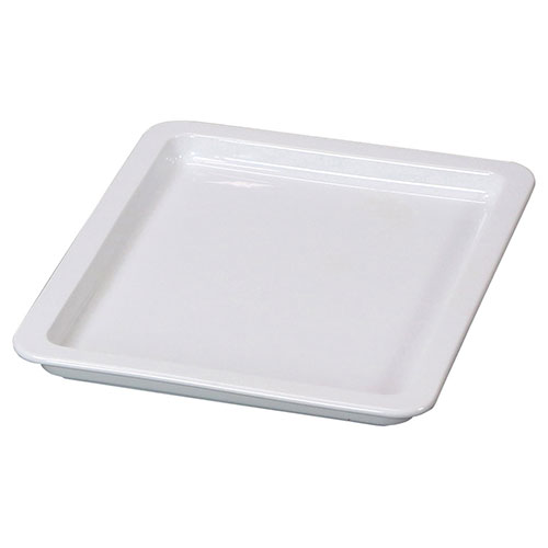 【商品説明】ホテルパン(ガストロノーム規格)と木製ベースの組合せにより様々な食材に対応でき、統一感のあるビュッフェコーナー展開が可能なビュッフェベースです。◇ガストロノームとはホテルパンの国際基準をガストロノーム規格と言います。ガストロノーム規格に準じた1/1サイズを基準とし、1/2、1/3をご用意しました。☆本体:高級感あるタモ材の木枠です。☆トレイ:トレイとして、蓋・底板としてもお使いいただけます。※底板に合板を使用していますので、水分の多い物には適しません。保冷剤等をご使用の場合は、ドリップトレイをお使いください。☆インサート:使用により本体の積み重ねができます。☆ガストロノームパン:規格に沿った、浅型・深型でサイズバリエーションを揃えました。※耐熱仕様ではありません。☆ドリップトレイ:冷たい料理を生き生きとさせる、保冷剤用トレイです。【仕様】サイズ:約32.5×26.5×H3cm重量:1600g生産国:中国(陶器)・ドイツ(ドリップトレイ)・日本(木部)保証期間:初期不良対応【代引きについて】こちらの商品は、代引きでの出荷は受け付けておりません。【送料について】北海道、沖縄、離島は送料を頂きます。