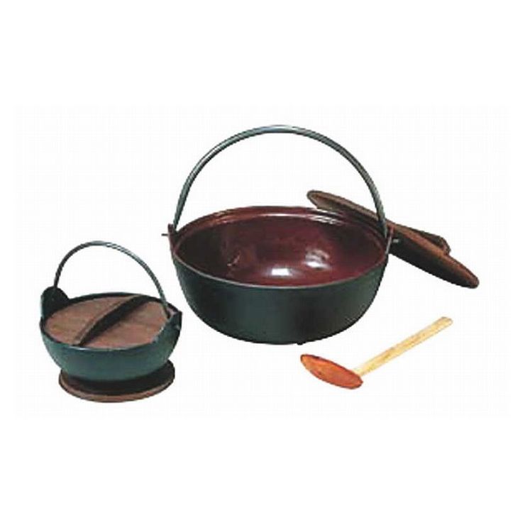 中部コーポレーション やまがなべ(内面ホーロー)18cm 292003JANコード：4968287000419規格：規格18cm 杓子付サイズ：内径×高さ（容量）φ180×H75mm（1.2l）サイズ容量1：φ180×H75mm（1.2l）材質：鉄生産地：日本 【送料について】北海道、沖縄、離島は送料を頂きます。