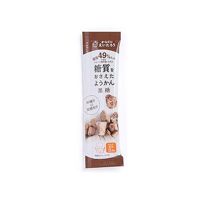 商品概要メーカー：榮太樓總本鋪商品名：【軽】からだにえいたろう糖質を抑えたようかん黒糖（27g）区分：食品内容量：27g商品概要：ロカボが提唱するおやつの適正糖質量、1食当り10g以下を実現JANコード：4589929457097商品コード：078348523商品の特徴食・楽・健康協会、山田先生監修・ロカボ（緩やかな糖質制限＝新時代の適正糖質摂取）の、沖縄産黒糖のやさしい甘さと旨味がある、黒糖味ようかん。当社ひとくち煉羊羹小豆比49％糖質カットで1本8．9g原材料／成分／素材／材質こし餡（難消化性デキストリン、小豆（北海道産）、グラニュー糖、食物繊維、小豆皮粉末（小豆（北海道産）））（国内製造）、黒糖（さとうきび（沖縄県産））、水飴、寒天／甘味料（ソルビトール、ラカンカ抽出物）栄養成分1本（27g）当たり・熱量：54kcal・タンパク質：0．8g・脂質：0．0g・炭水化物：16．0g・ー糖質：9．6g・ー食物繊維：6．4g・食塩相当量：0．008g・※ソルビトールを除いた糖質量8．9g味／香り黒糖賞味期限／使用期限（製造から）540日原産国・製造国日本使用方法／召し上がり方手軽に手が汚れずに食べれるスティックタイプのようかんです。保存方法直射日光、高温多湿を避けて保存してください。使用上の注意賞味期限は未開封状態の期限です。開封後はお早めにお召し上がりください。フィルムの角で手などを傷つけないよう、充分にご注意ください。発売元／製造元／輸入元榮太樓總本鋪※予告なくパッケージリニューアルをされる場合がございますがご了承ください。※パッケージ変更に伴うご返品はお受け致しかねます。※メーカーの都合により予告なくパッケージ、仕様等が変更となる場合がございます。※当店はJANコードにて管理を行っている為、それに伴う返品、交換等はお受けしておりませんので事前にご了承の上お買い求めください。【送料について】北海道、沖縄、離島は送料を頂きます。