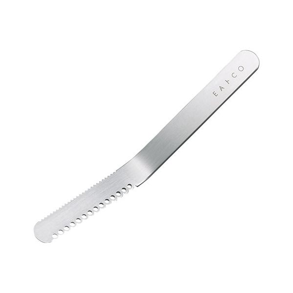 ■商品内容固いバターを糸状にけずり、ふんわり塗れるバターナイフ。 ギザ刃部分は、コゲ落としとして。■商品スペックメーカー品番 : AS-0035 内容物 : 本体(約155×15×36mm)×1 素材 : ステンレス刃物鋼 生産国 : 日本 パッケージ形態 : 化粧箱 箱サイズ : 約22×157×44mm 箱入重量 : 約44g■送料・配送についての注意事項●本商品の出荷目安は【4 - 6営業日　※土日・祝除く】となります。●お取り寄せ商品のため、稀にご注文入れ違い等により欠品・遅延となる場合がございます。●本商品は仕入元より配送となるため、沖縄・離島への配送はできません。[ 22604802 ]