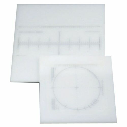 山県 積層プラスチック目盛り付きまな板 中 AMNE402 JANコード 4905001228025●規格:中●幅×奥行×厚さ(mm):400×400×11●重量(kg):1.6●材質：ポリエチレン■《特長》・目盛り付きの為、簡単にパンやケ...