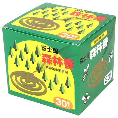 【商品詳細】【用途】ユスリカ・チョウバエ・アブ等の害虫除け。【機能・特徴】広い野外での森林作業、農作業、キャンプでの虫除けに最適です。線香の効力を一層強化し厚みを1.5倍厚くして、煙の量を一段と多く出るようにしました。適用害虫はユスリカ、チョウバエ、アブです。別売りの専用皿、携帯防虫器にてご使用下さい。燃焼時間は、約5時間半〜6時間です(気象状況により多少変化します)。【仕様】●30巻入。【材質】●ディート。●タブ粉。●木粉。【用途】ユスリカ・チョウバエ・アブ等の害虫除け。【機能・特徴】広い野外での森林作業、農作業、キャンプでの虫除けに最適です。線香の効力を一層強化し厚みを1.5倍厚くして、煙の量を一段と多く出るようにしました。適用害虫はユスリカ、チョウバエ、アブです。別売りの専用皿、携帯防虫器にてご使用下さい。燃焼時間は、約5時間半〜6時間です(気象状況により多少変化します)。【仕様】●30巻入。【材質】●ディート。●タブ粉。●木粉。【商品サイズ】幅110×高さ6×奥行110mm　重量18g■商品コード：4971833010169■JANコード：4971833010169■ブランド名：コダマ■商品名：森林香■規格：30マキ【送料について】北海道、沖縄、離島は送料を頂きます。