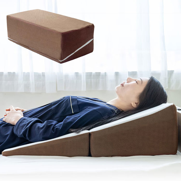 Muatsu Pillows - 背中から支える斜めまくら 折り畳み ウレタン 2層構造 足枕 背もたれクッション 妊婦 逆流性食道炎 いびき対策 クッション ベッドテーブル 寝室 ベッド 布団(代引不可)【送料無料】