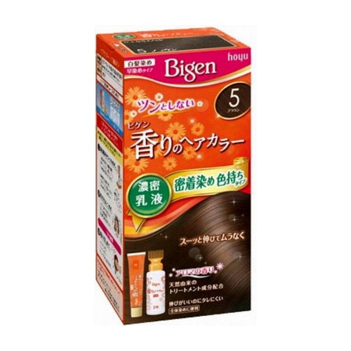 ビゲン香りのヘアカラー乳液が「染まり」と「色持ち」をアップして新登場！濃密乳液が髪全体に伸びて密着染め。色持ち成分配合。日にちが経っても髪色キレイ！ツンとしないほのかなアロマの香りの白髪染め。商品区分:医薬部外品製造国:日本メーカー名:ホーユーサイズ/容量:1個 単品JAN:4987205052392化粧品 毛染め 白髪用【代引きについて】こちらの商品は、代引きでの出荷は受け付けておりません。【送料について】北海道、沖縄、離島は送料を頂きます。※メーカーの都合によりパッケージ、内容等が変更される場合がございます。当店はメーカーコード（JANコード）で管理をしている為それに伴う返品、返金等の対応は受け付けておりませんのでご了承の上お買い求めください。