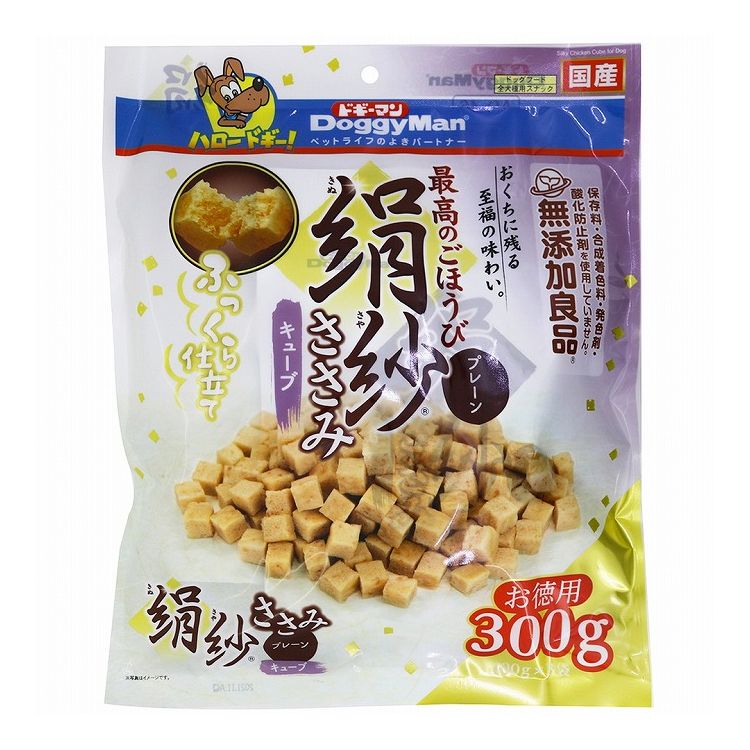【商品説明】大人気の絹紗に大容量ボリュームパックが新登場。フレッシュな味わいや香りが長持ちする、便利な100g×3袋の分包タイプ。ササミたっぷり、至福の味わい。ふんわりやわらか新食感のごほうびおやつ。絹のようなおいしさをワンちゃんにお届けします。保存料、合成着色料、発色剤、酸化防止剤不使用。○原材料肉類(鶏ササミ、鶏胸肉、鶏肉)、小麦粉、糖類、タピオカでん粉、コラーゲンペプチド、魚軟骨抽出物(コンドロイチン含有)、グリセリン、トレハロース、ソルビトール、膨張剤、ミネラル類(ナトリウム)、ポリリン酸ナトリウム、着色料(クチナシ、マリーゴールド)、グルコサミン○賞味/使用期限(未開封)12ヶ月※仕入れ元の規定により3ヶ月以上期限の残った商品のみ出荷致します○保管方法お買い上げ後は直射日光・高温多湿の場所を避けて保管してください。開封後は冷蔵し、賞味期限に関わらず早めに与えてください。○原産国日本○メーカー名ドギーマンハヤシ 株式会社○諸注意・ペットフードとしての用途をお守りください。・幼児や子供、ペットの触れない場所で保管してください。・記載表記を参考に、ペットが食べ過ぎないようにしてください。・子供がペットに与えるときは、安全のため大人が立ち会ってください。・ペットが興奮したりしないよう、落ち着いた環境で与えてください。・ペットの体調が悪くなった時には、獣医師に相談してください。【取り寄せ品のご注意事項（ご注文前にご確認ください）】・本商品は原則注文後のキャンセルはお受けできません。・本商品と他商品で同梱注文をいただき、仮に他商品が完売等でご用意できない場合でも本商品は発送させていただきます。・本商品を複数（2点以上）注文いただき、完売等で注文数のご用意できない場合でもご用意できた数量は発送させていただきます。【送料について】北海道、沖縄、離島は送料を頂きます。LINK単品2個セット4個セット8個セット