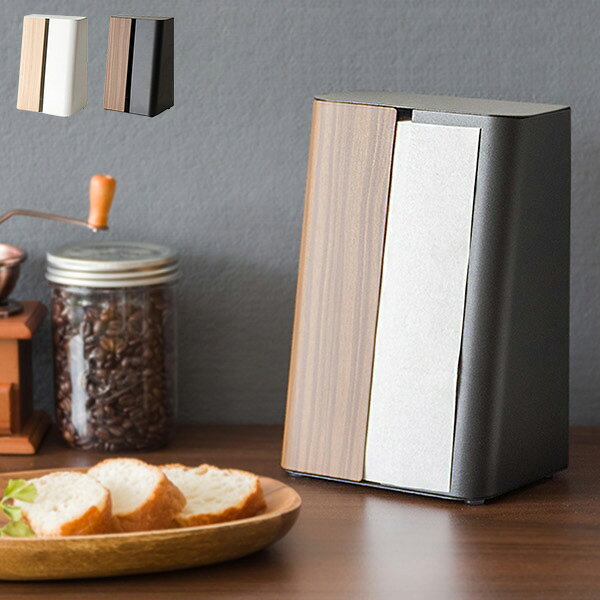 【特長】上品な木目転写が特徴のスタイリッシュな『TEER（ティール）』シリーズのペーパースタンド。 縦置きのスタンドタイプなので省スペースで狭い洗面所やキッチンにも置けてサッと取り出せます。ペーパータオルを収納することで水・油撥ねやホコリからペーパータオルを守り、いつも清潔に保てます。 大きく開くカバーで、大容量のペーパーもラクラク補充。キッチンペーパーやティッシュケースもセット可能です。【商品名】ペーパースタンド TEER（ティール）【サイズ】幅16×奥行き11×高さ23cm【材質】スチール（エポキシ樹脂粉体塗装）、スチール（木転写）【その他】樹脂パッド付属（4個）ティッシュケース適応サイズ：幅22×奥行14×高さ6cm以下【代引きについて】こちらの商品は、代引きでの出荷は受け付けておりません。【送料について】北海道、沖縄、離島は送料を頂きます。