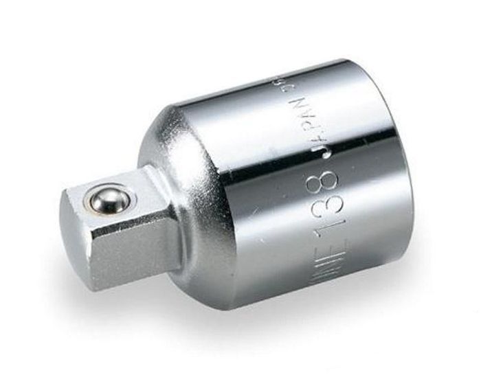 【商品詳細】差込角の異なるソケットとハンドルを接続するアダプターです。寸法/差込角：19.0×12.7mm、全長：50.0mm質量：170g【送料について】北海道、沖縄、離島は送料を頂きます。