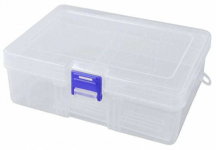 【商品詳細】■収納性、利便性、使いやすさを考えた小物収納ケース。持ちやすいボディ型ハンドル。蝶番、バックルはオース別部品で、耐久性抜群です。■タイプ:中皿付き・6仕切■サイズ（L×W×H）:167×126×62mm【送料について】北海道、沖縄、離島は送料を頂きます。