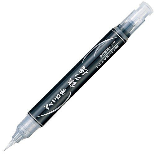 ぺんてる ぺんてる筆 銀の穂 XGFH-ZJANコード：4902506162106個装サイズ:重さ 幅50mm ×奥行 15mm × 長さ 177mm:20g個装サイズ:重さ 幅15mm ×奥行 177mm × 長さ 軸径17mm×奥行14mm×長さ143mm:16gmm:20g材質:軸、キャップ:PP 穂先:ナイロン繊維ぺんてる筆 銀の穂【送料について】北海道、沖縄、離島は送料を頂きます。
