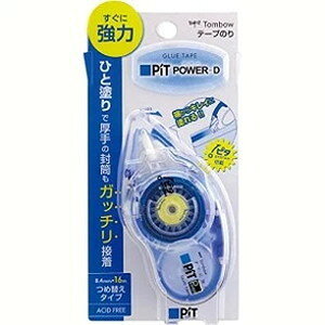 【商品詳細】【特長】ひと塗りで厚手の封筒もガッチリ接着パワーテープのり/つめ替えタイプ/2015年度iFデザイン賞受賞【テープサイズ】幅8.4mm×長さ16m/ACIDFREE【仕様】端から塗れるピタシステム搭載/パワーテープ/開閉式ヘッドカバー付き/ローラーヘッド【用途】大型封筒・写真の接着、ラッピングなどに【本体サイズ】幅46×厚さ24×全長89mm/重量34g強粘着タイプで、大型の封筒や厚手の封筒も1度塗りでしっかり接着。特殊ヘッドで狙ったところからピッタリのり付けできる。●本体サイズ／89mm●カラー／ブルー●材質／本体ケース：再生PS●仕様／詰め替え式●テープ寸法／8．4mm幅×16m●詰め替えカートリッジ品番／PR−IP●単位／1個●メーカー品番／PN‐IP【JANコード】4901991654233【送料について】北海道、沖縄、離島は送料を頂きます。