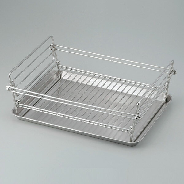 ●ワンアクションで簡単に折りたためる水切りかごです。●左右のフレームを開いてトレーの上にのせるだけで設置完了です。●メインの水切りかごとしても、洗い物が多い時に使うサブの水切りかごとしてもお勧めです。●使いたいときにサッと広げて使えるので、...
