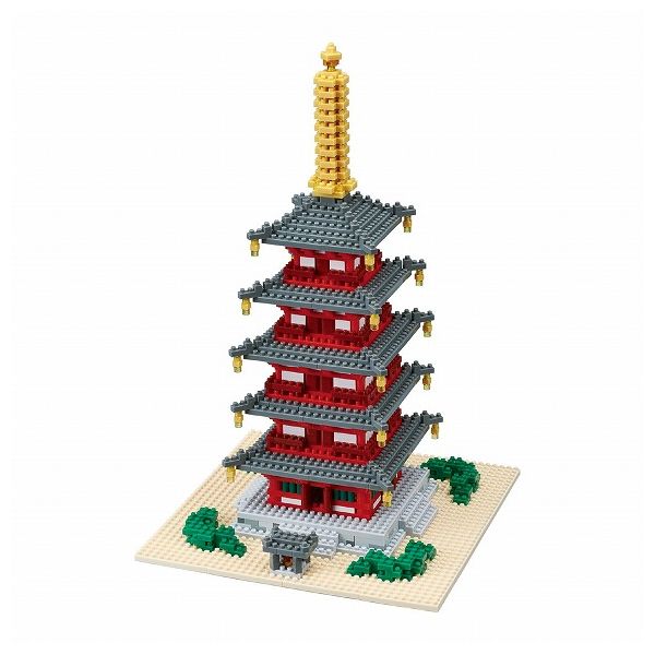 【商品特長】歴史的な建築物、五重塔が満を持して登場です！国宝展にも唯一の建造物として出品されたことのある、奈良・元興寺の五重塔小塔をモデルにしており、美しい赤色が特徴的。てっぺんの相輪が力強く、屋根からぶら下がっている風鐸など、細部にいたるまでこだわって表現しています。難易度：4/5　ピース数：1420pcs【仕様】【対象年齢】12歳【安全基準】CE【生産国】中国【主な材質】プラ：袋、紙【電池使用/不使用】不使用【電池付属/別売】【電池種類】【コピーライト】(C)1986 Studio Ghibli【送料について】北海道、沖縄、離島は送料を頂きます。