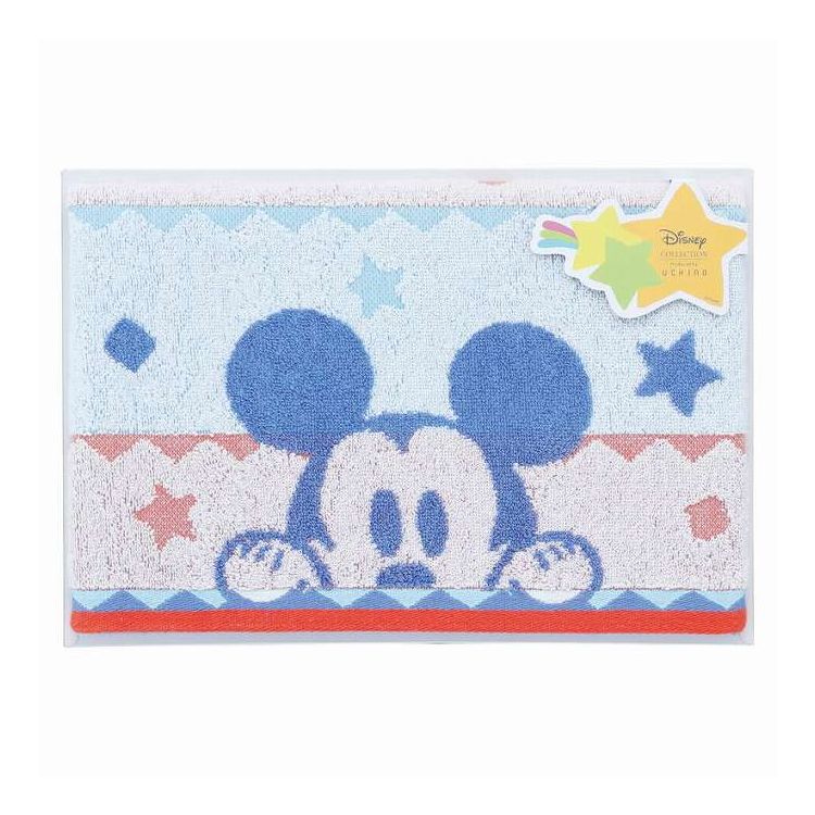【商品詳細】ひょっこり顔を出すミッキーとミニーや、ポイントアップリケが印象的な家族みんなで使えるかわいいギフトセットです。元気でカラフルなデザインで、生活の様々なシーンを楽しく彩ります。内容:コンパクトバスタオル（約500×1000mm）×1原産国:ベトナム【代引きについて】こちらの商品は、代引きでの出荷は受け付けておりません。【送料について】北海道、沖縄、離島は送料を頂きます。