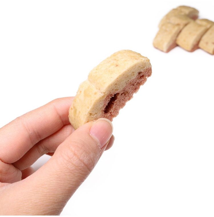 リコメン堂ペット館の【12個セット】 ドギーマン 金紗 鶏むねとレバーが入った旨みあふれる厚切り 95g【送料無料】｜アングル3