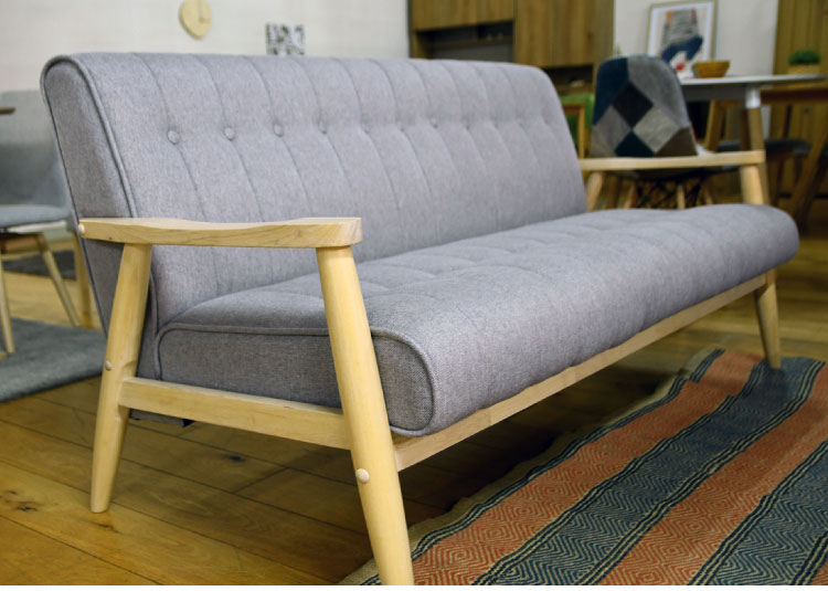 ソファ 2人掛け 幅113.5cm 肘掛け付き 脚付き 木肘 木脚 ローソファ フロアソファ リビングソファ リビング ダイニング ファブリック 天然木 二人掛け 2P 肘掛け(代引不可)【送料無料】