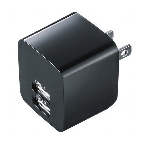 【商品特長】●USBポートを2ポート搭載しUSB機器を2台同時に充電できるキューブ型のコンパクトなUSB充電器です。(2ポート合計で最大2.4Aまで)●USB出力は最大2.4A(2ポート合計)まで対応しているので、タブレットの充電にも対応します。※タブレット充電時は、USB1のポートへ接続し、タブレット単体で充電してください。※充電用ケーブルは付属していません。別途ご用意ください。●90°回転するプラグを採用し、プラグは折りたたんで収納することができるのでコンパクトに持ち運べます。●100V〜240V電源対応で、海外でも使用できるワールドワイド仕様です。※海外使用時は渡航先に適合した変換プラグアダプタが必要となる場合があります。【仕様】■カラー:ブラック■定格入力:AC100V〜240V50/60Hz■定格出力:DC5V/2.4A(2ポート合計)■USBポート数:2ポート■サイズ:W35×D30×H39mm■重量:36g【代引きについて】こちらの商品は、代引きでの出荷は受け付けておりません。【送料について】北海道、沖縄、離島は送料を頂きます。