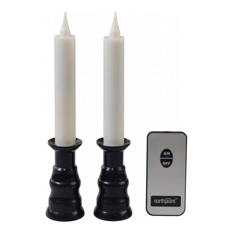 火を使わないLEDろうそく。点灯部分が炎のようにゆらゆらと動く、本格志向。ゆらめくローソクの灯りを再現した点灯パターン。さらにライト部分がゆらゆらと揺れて動く。手に入れやすい単3形乾電池で動く電池式。点灯後約10分経過で自動で消灯。乾電池は付属していません。別途ご用意ください。リモコンにセットしてあるボタン電池は用電池です。使用開始時に新しい電池と交換してください。この商品は防水・防滴加工をしておりませんので、水濡れにはご注意ください。1本あたりサイズ（約）直径4×高さ19.5cm材質:ローソク/ABS樹脂　リモコン/ABS樹脂、ポリプロピレン1本あたり重量（約）50g光源:LEDライト 電源:単3形乾電池2本使用(ローソク1本あたり)　※別売リモコン電源:CR2025ボタン電池【代引きについて】こちらの商品は、代引きでの出荷は受け付けておりません。【送料について】北海道、東北、九州は送料を頂きます。【配送について】沖縄、離島は配送できません。予めご了承ください。LINKリモコン式安心LEDローソクミニ3 黒リモコン式安心LEDローソクミニ3 白リモコン式ローソクゆらゆら2