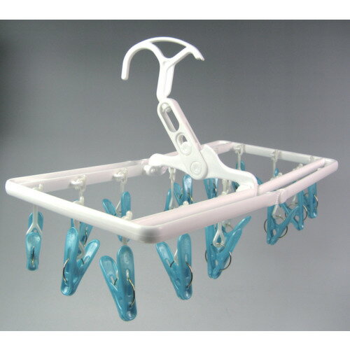 【商品詳細】●折りたたみ時にコンパクトに収納可能です。●アーム部分が伸縮し斜め掛けになりにくく、水平に干し物が干せるため、洗濯物が乾きやすいです。●洗濯物を留めるのに●色：ブルー●幅(mm)：635●奥行(mm)：330●高さ(mm)：40...