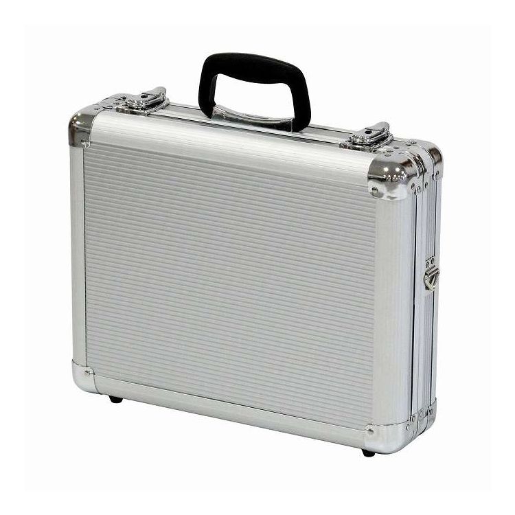 【商品説明】軽くて丈夫なアルミニウム製の収納ケースです。大事なツールの保管に最適です。内側はクッション材（EVA）前面貼りで収納物が傷つきにくい仕様です。大切な収納物を守るカギが2個付属しています。持ち運びに便利なベルトが1本付属しています。仕切り板が1枚付属します。収納物に合わせて仕切り板の差し込み位置を変えられます。【商品情報】■サイズ約幅39.5×奥行11×高さ34.5（cm）重量：約2.1kg■材質アルミニウム・MDF・EVA■セット内容1個付属品：仕切り板×1枚、カギ×2個、ベルト×1本■備考耐荷重：収納物：約15kg組立状態：完成品【代引きについて】こちらの商品は、代引きでの出荷は受け付けておりません。【送料について】北海道、沖縄、離島は送料を頂きます。