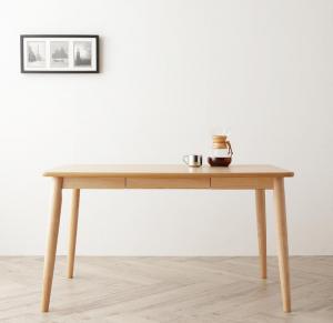 モダンデザイン リビングダイニングセット【TIERY】ティエリーTIERYLIVING&DINING Set＿＿＿＿＿＿＿＿＿＿＿＿＿＿＿＿＿＿＿＿＿__Point.1 おしゃれなモダン空間Point.2 省スペースかつ多機能を実現した設計Point.3 デザイン性の高いソファとテーブルの組合せ____________________________________________Living Dining：ライフスタイルを創造するインテリアリビングダイニングとは、現代を生きる人々の暮らしを追求したインテリアである。【リビング】＝ゆったり、くつろげる場、そして【ダイニング】＝食事をし、家族団らんを楽しむ場。その言葉の通り、その二つの場を限られたスペースの中で実現させることを考えました。日本の「住」環境の事を考え、省スペースかつ多機能な設計が施されています。よりニーズが多様化していくこの時代。そんな時代のニーズに応えたインテリアです。ダイニングテーブルにアームソファとバックレストソファをL字型に配置された3点セット。そして、汎用性の高いダイニングチェアやベンチを組合せた4点・5点セット。お部屋のスペースを有効活用でき、さらにインテリア性の高いデザイン。レイアウトも自由に替えて頂く事が可能です。「今の部屋には、ソファとダイニング両方を置くスペースが無い！！」「ゆったりくつろげて、なおかつ食事や作業のし易い場所が欲しい！！」お客様のそんな悩みを必ず解消してくれます。＿＿＿＿＿＿＿＿＿＿＿＿＿＿＿＿＿＿＿＿＿＿Lifestyle シンプルに飾る、モダンな生活。・くつろぎのリビングスペース安らぎのリビング空間では、いつも家族の笑顔が溢れます。日々の疲れを癒してくれるでしょう。またソファとしてくつろげる一方で、座面は柔らか過ぎず、固過ぎない設計の為、長く座っていても疲れにくいのが特徴です。・日々の食事が楽しい時間に家族だんらんの場として大切なダイニングスペース。楽しく食事をし会話が弾むと、家族の絆もより一層深まっていく。食事の後もそこでリラックスでき、生活の中心となること間違いありません。・至極のリラクゼーション通常のダイニングとは違い、脚を伸ばしてリラックスできるのも嬉しいポイント。L字型に配置されているので、テーブルにも手が届き非常に便利です。まさに、究極のリラックス空間です。・レイアウトも自由自在来客がある際は、お部屋のレイアウトを自由に変更して頂けます。対面に配置すれば、まるでカフェのような空間に。また、床を傷つけないよう脚裏にはフェルトを施しています。＿＿＿＿＿＿＿＿＿＿＿＿＿＿＿＿＿＿＿＿＿＿Sofa design 兼ね備えた機能美、その秘密。ファブリック生地の施された絶妙なタイピング座り心地抜群！！背中をしっかりと覆い、ゆったり座れるのが特徴。座面は柔らか過ぎず、固過ぎない設計をしているので長く座っていても疲れません。厳選された生地を使用。肌に触れる感触は柔らかく、高級感を感じます。Front Side BackColor 選べる2カラー。GRAY:グレーBEGE:ベージュ＿＿＿＿＿＿＿＿＿＿＿＿＿＿＿＿＿＿＿＿＿＿Table design 感じる、天然木の温もり深まる、味わい。美しい木目の天板は仕上がりも美しく、滑らかで心地の良い手触りです。ウレタン塗装の為、お手入れが簡単なのも特徴です。テーブルの引き出しは、暮らしのアクセントに。食器などの小物類を収納頂けます。床を傷つけないように、足裏にはフェルトを施しています。▼タイプを選ぶ▼ダイニングテーブル (現在表示中)▼サイズを選ぶ▼W120 (現在表示中)▼組立設置サービスを選ぶ▼お客様組立組立設置サービス付 (現在表示中)