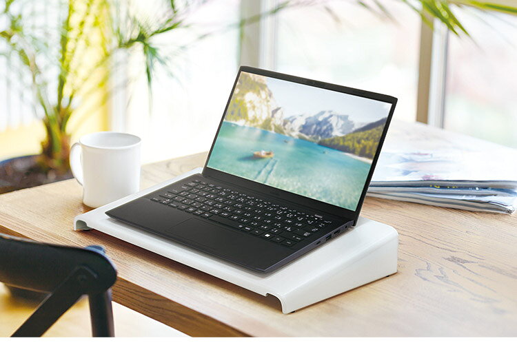 日本製 ノートPCラック 幅41cm PC操作に 傾斜ラック ノートパソコンラック 頑丈 スチール製 ブラック ホワイト 黒 白 リモートワーク 在宅勤務 卓上ラック PCラック 棚 デスク 机(代引不可)【送料無料】 rcmdki-10409731 リコメン堂キッチン館 サンプル画像2