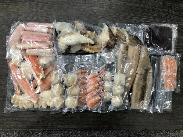 リコメン堂キッチン館のお中元 かにちり鍋 ズワイガニ 蟹鍋 ギフト 産直 ご当地グルメ 熨斗 贈り物 のし対応 プレゼント 誕生日 (代引不可)【送料無料】｜アングル3