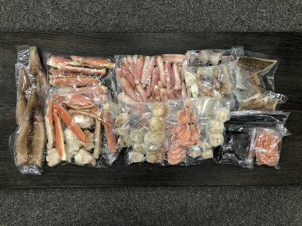 リコメン堂キッチン館のお中元 かにちり鍋 ズワイガニ 蟹鍋 ギフト 産直 ご当地グルメ 熨斗 贈り物 のし対応 プレゼント 誕生日 (代引不可)【送料無料】｜アングル3