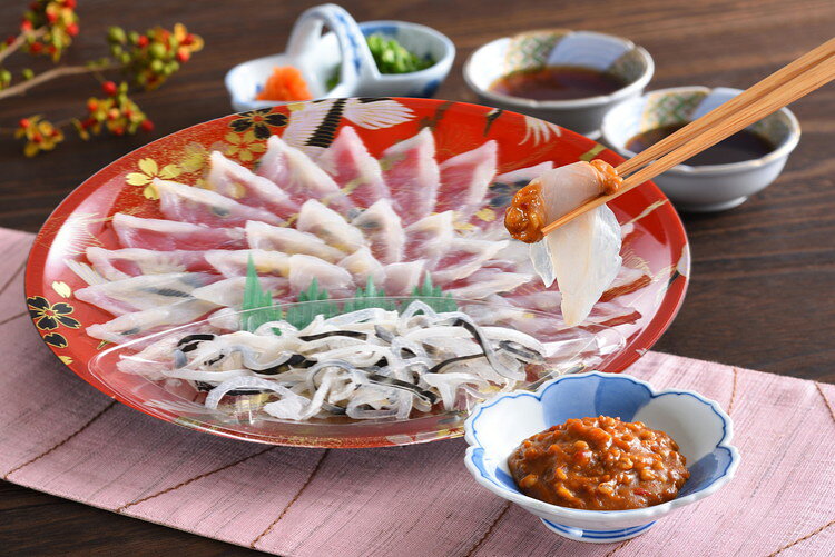 リコメン堂キッチン館のお中元 「関とら本店」 とらふく刺身 雲丹の香 ギフト 産直 ご当地グルメ 熨斗 贈り物 のし対応 (代引不可)【送料無料】｜アングル2