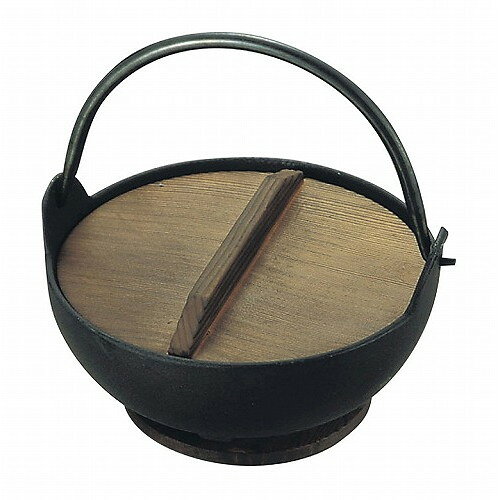 ■商品説明●鍋は日本人のこころの故郷。鉄器が醸し出すやさしい風合いは、人のぬくもりにも似て宴をいっそうあたたかなものにします。■直径・サイズφ240■深さ深さ：90■重さ2.6kg■容量3L【代引きについて】こちらの商品は、代引きでの出荷は受け付けておりません。【送料について】北海道、四国、九州は送料を頂きます。【配送について】沖縄、離島は配送できません。予めご了承ください。