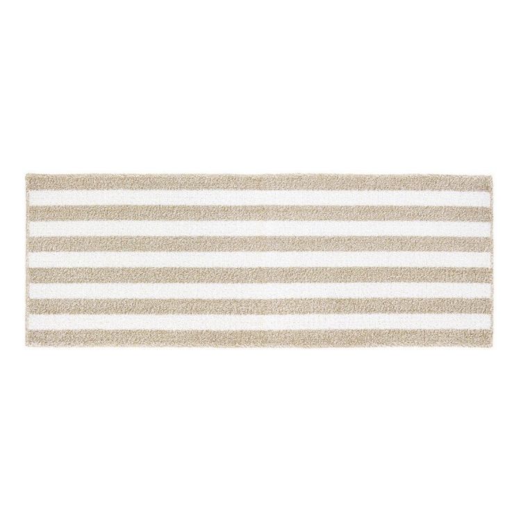 【商品説明】 インテリアに溶け込むシンプルデザインの45×120cmキッチンマットです。 耐久性が高く掃除機がかけやすいループパイル生地です。 綿の柔らかな感触で、足触りがクセになります。 折りたたんで洗濯機で丸洗いができます。 すべり止め付きで安心です。 サイズは3種類あり、同シリーズで揃えてお使いいただくことも可能です。 【商品情報】 ■サイズ 約 横45×縦120(cm) ■材質 綿・ポリエステル・その他 ■生産国 中国 ■セット内容 1枚 ■備考 洗濯:洗濯機使用可能(ドラム式不可)【代引きについて】こちらの商品は、代引きでの出荷は受け付けておりません。【送料について】北海道、沖縄、離島は送料を頂きます。