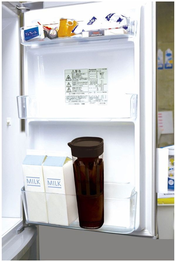 リコメン堂キッチン館のピッチャー 1.1L 茶こし付き ドリンクビオ 横置き 耐熱 プラスチック ブラウン(代引不可)【送料無料】｜アングル3